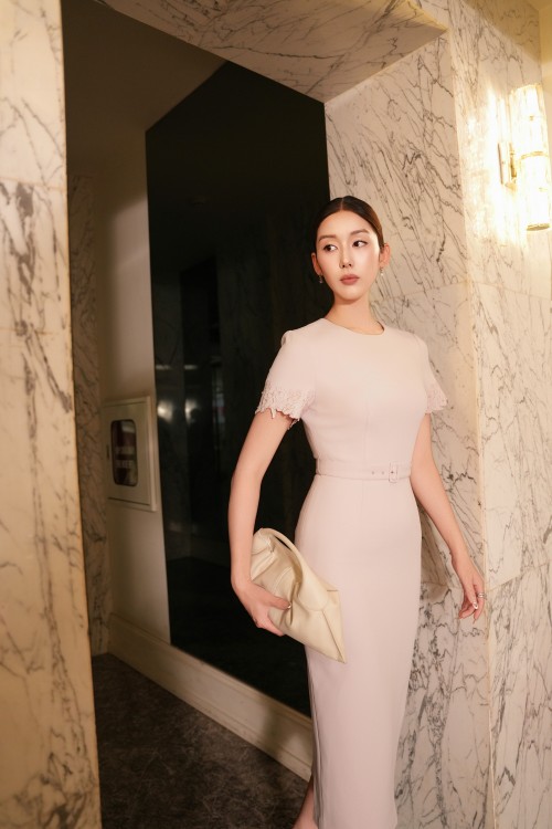 Sixdo Light Pink Woven Pencil Dress
